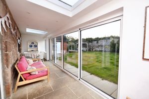 Sun room- click for photo gallery